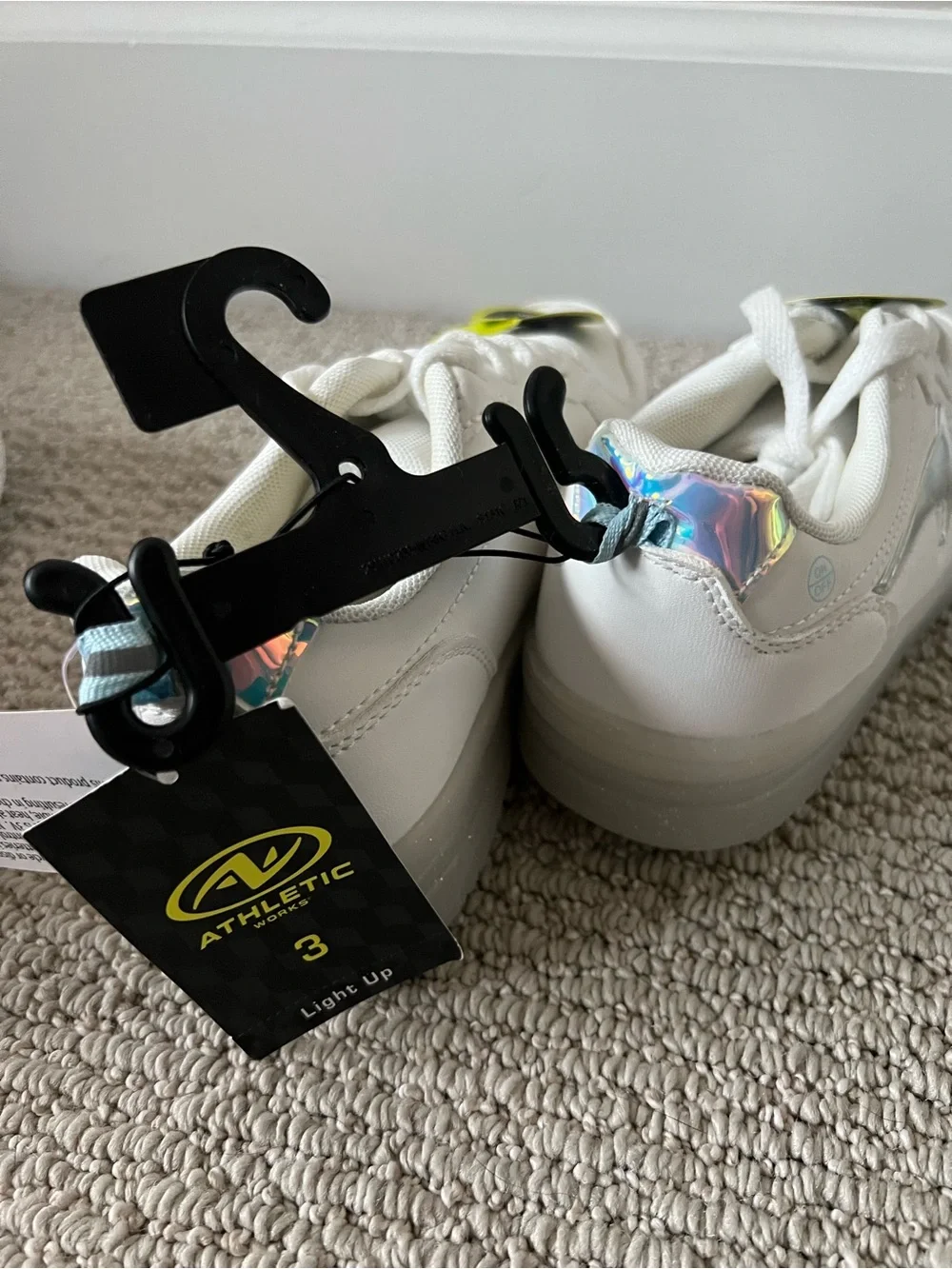 Athletic Works Girls Court Light-Up Sneakers size3 NWT $15